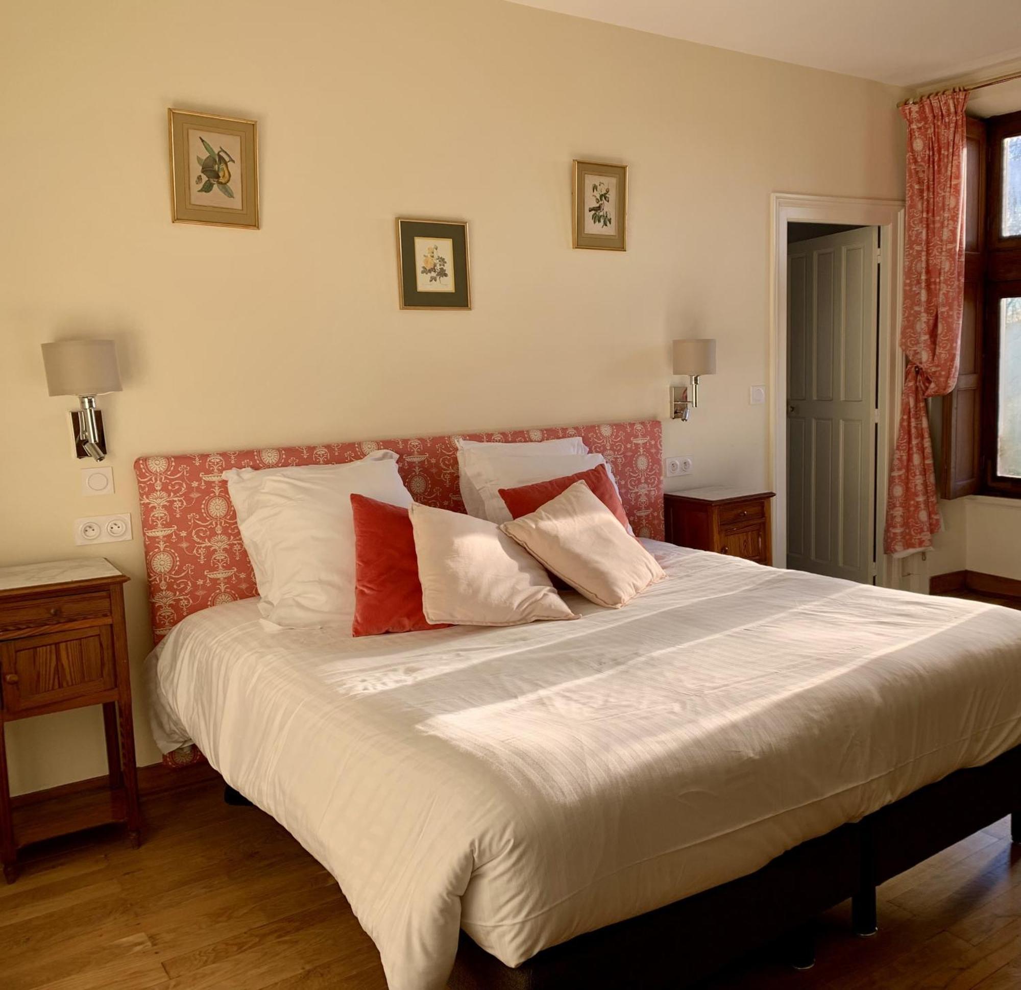 L'Abeaupiniere Bed & Breakfast Reboursin Room photo